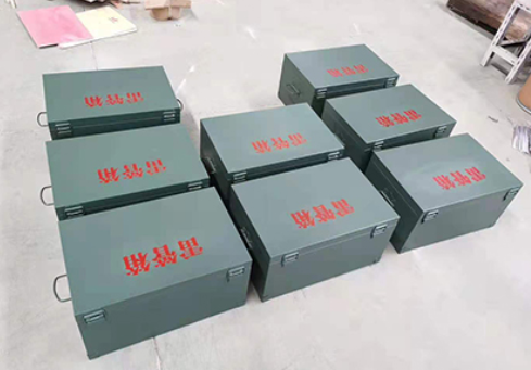 亭湖炸药箱和雷管箱一般是怎么存放的？